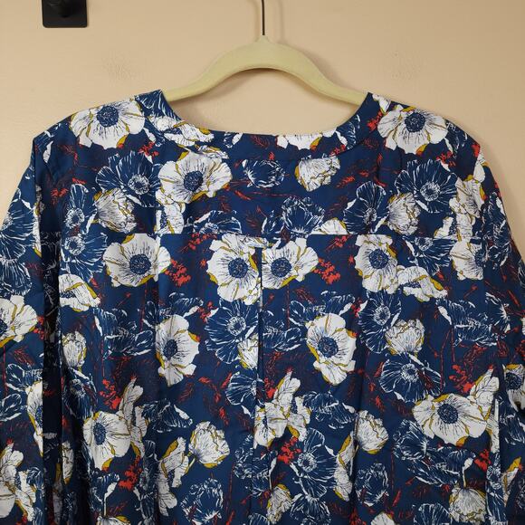 Duluth Wrinklefighter Tunic in Navy Sun Floral Size 1X - Picture 9 of 11